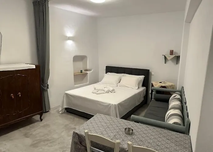 Nikolettas Central House Paros