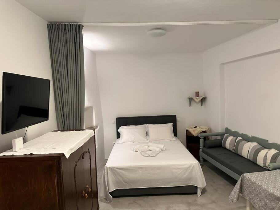 Nikolettas House Apartment